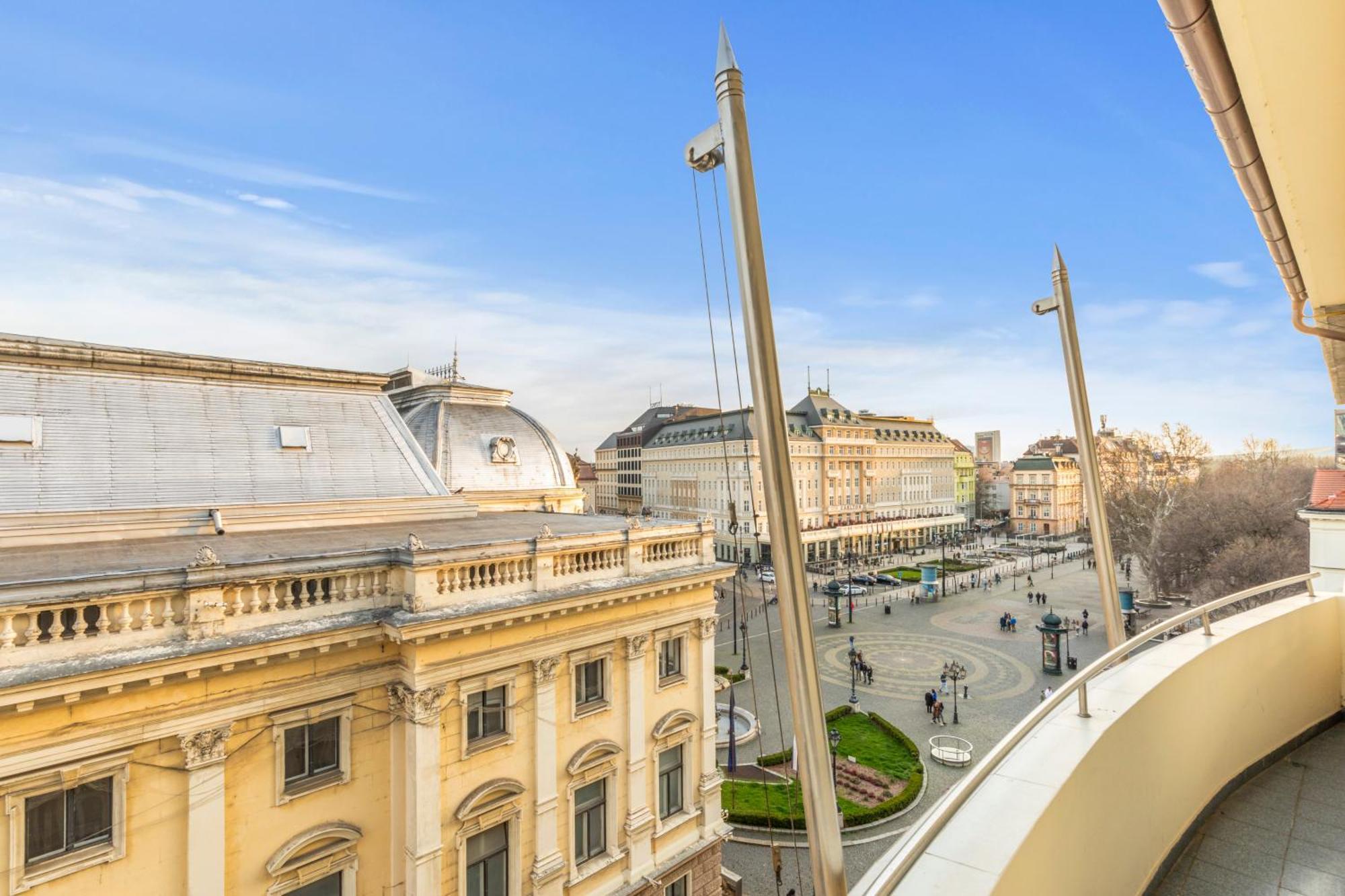 Apartamento Luxe Living At Old Town Center Bratislava Exterior foto