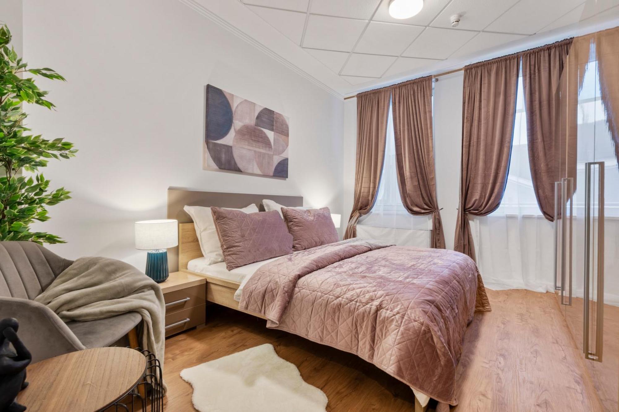 Apartamento Luxe Living At Old Town Center Bratislava Exterior foto