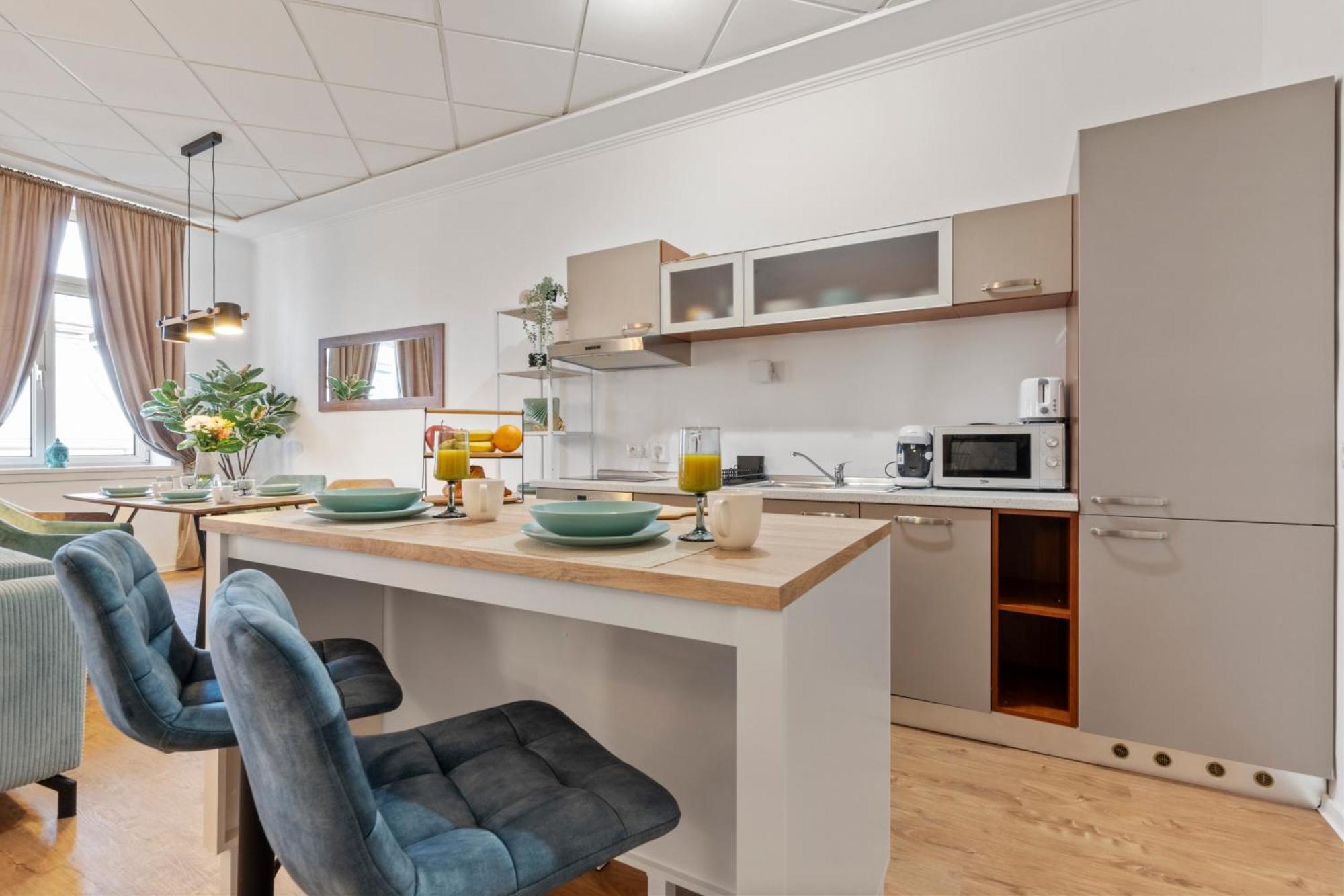 Apartamento Luxe Living At Old Town Center Bratislava Exterior foto