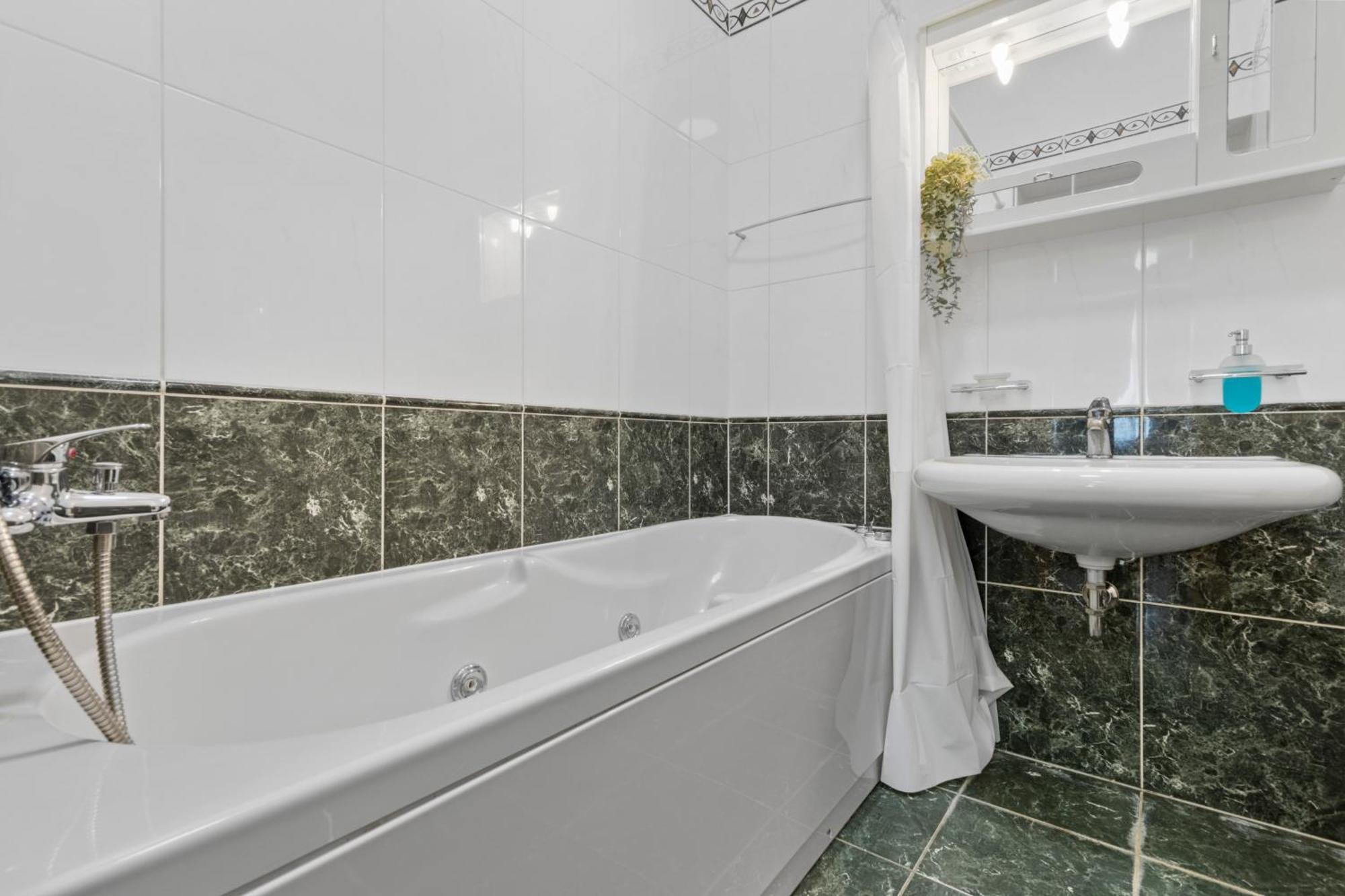 Apartamento Luxe Living At Old Town Center Bratislava Exterior foto