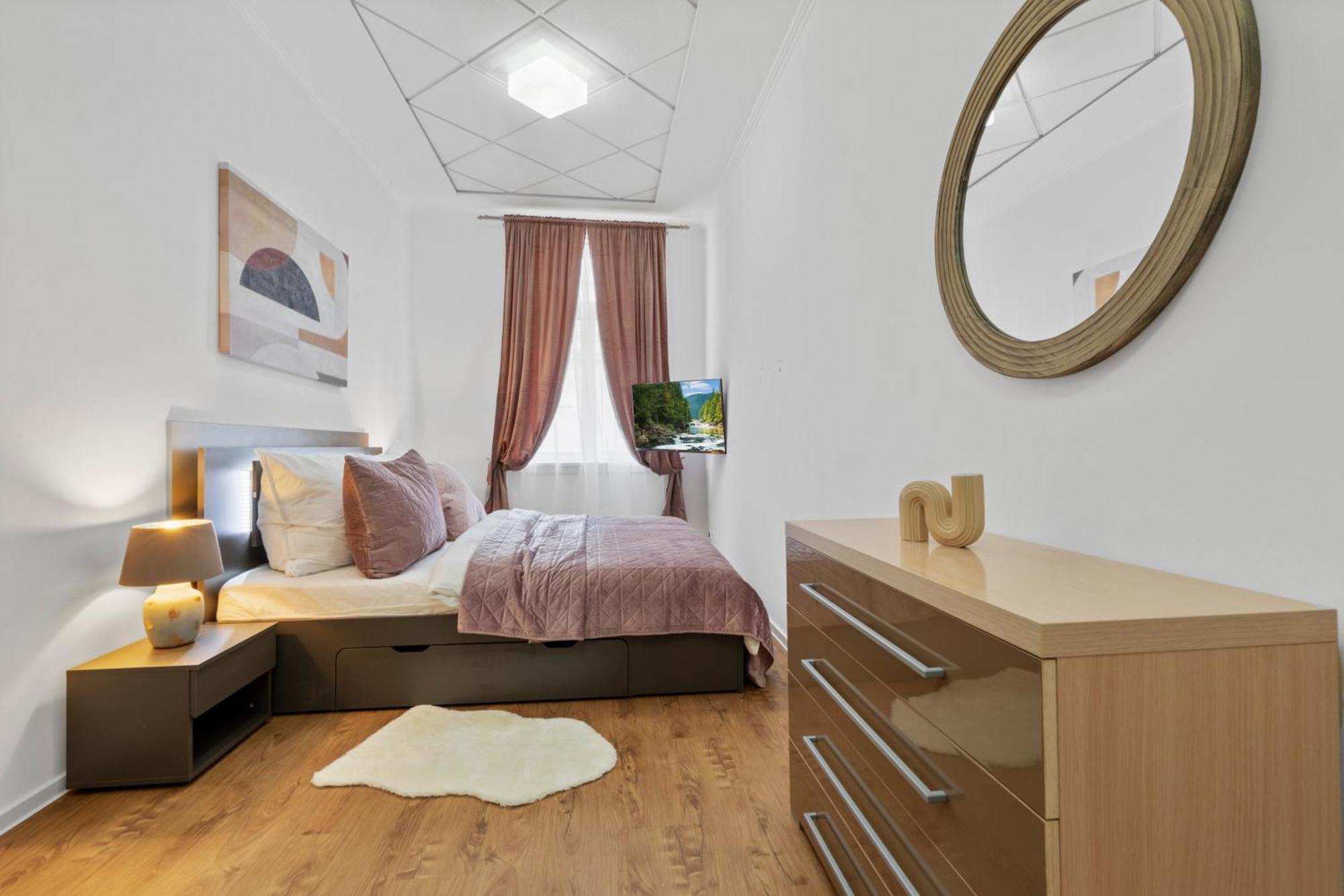 Apartamento Luxe Living At Old Town Center Bratislava Exterior foto